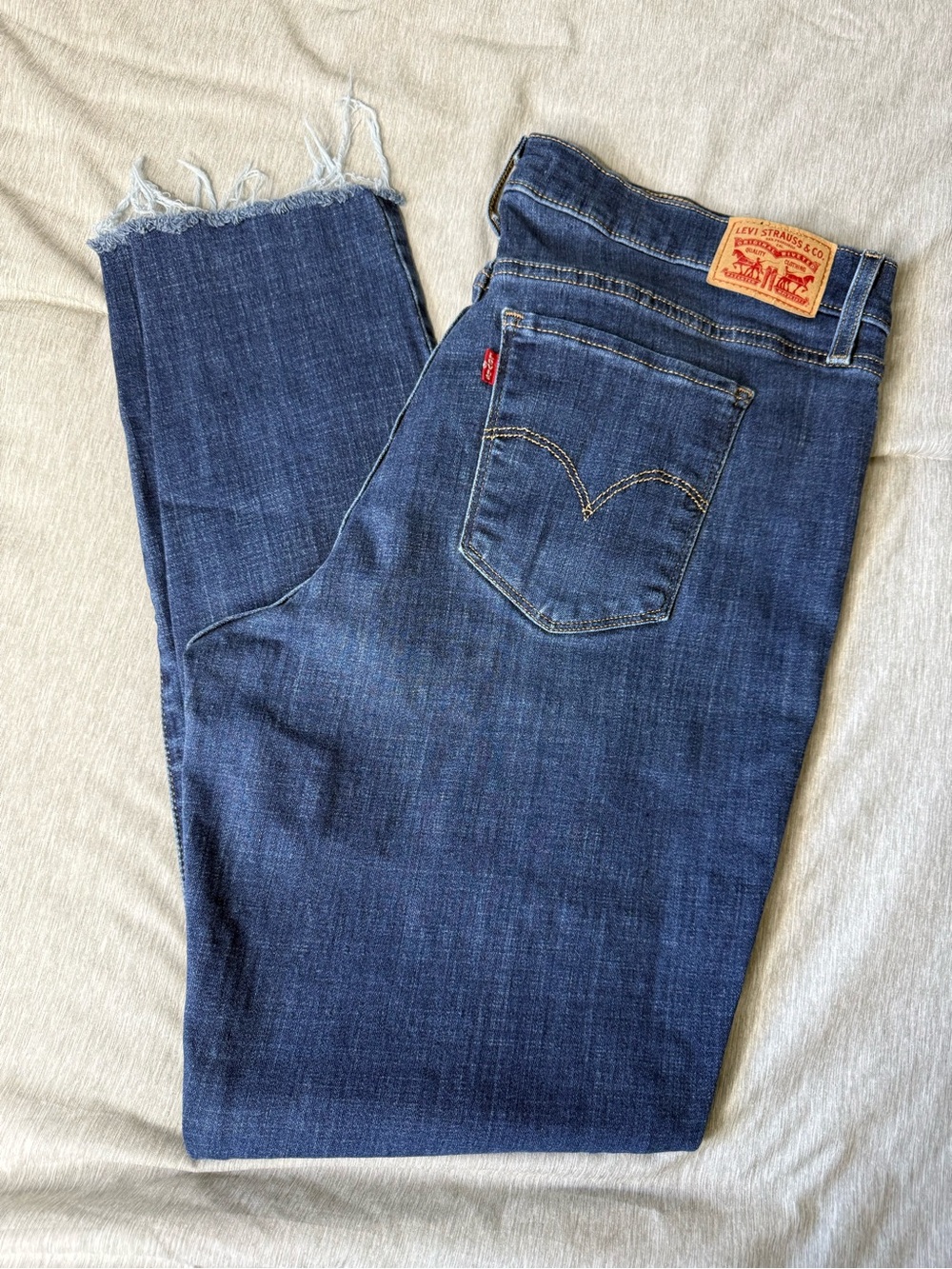 Levi's Women's Indigo Straight-Leg Jeans with Raw Hem